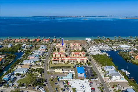 6411 Mayra Shores Lane Apollo Beach FL 33572