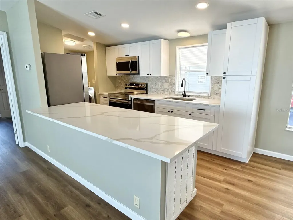 6827 Mount Pleasant Road NE St Petersburg FL 33702
