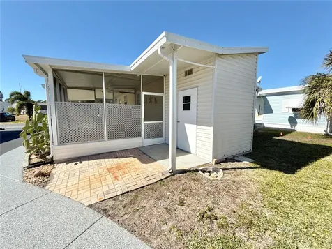 6827 Mount Pleasant Road NE St Petersburg FL 33702