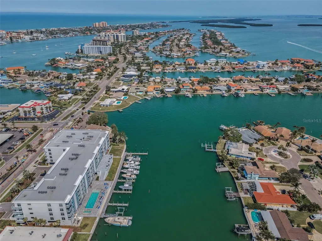 415 Island Way Clearwater Beach FL 33767