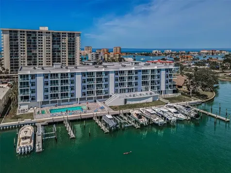 415 Island Way Clearwater Beach FL 33767