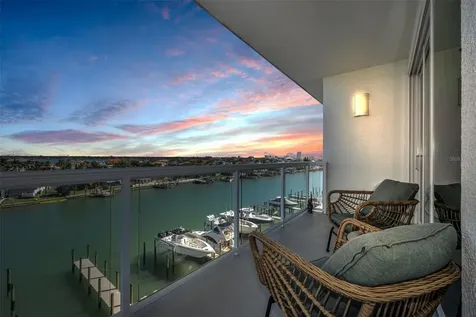 415 Island Way Clearwater Beach FL 33767