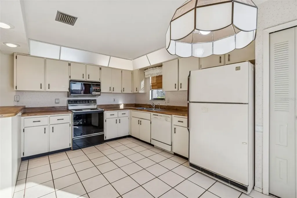 5400 34th Street W Bradenton FL 34210