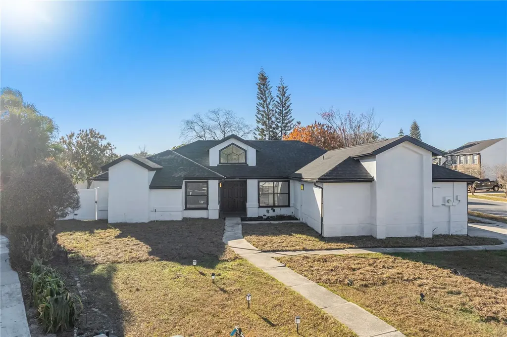 2020 Hidden Dale Court Kissimmee FL 34741