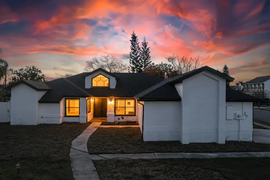 2020 Hidden Dale Court Kissimmee FL 34741