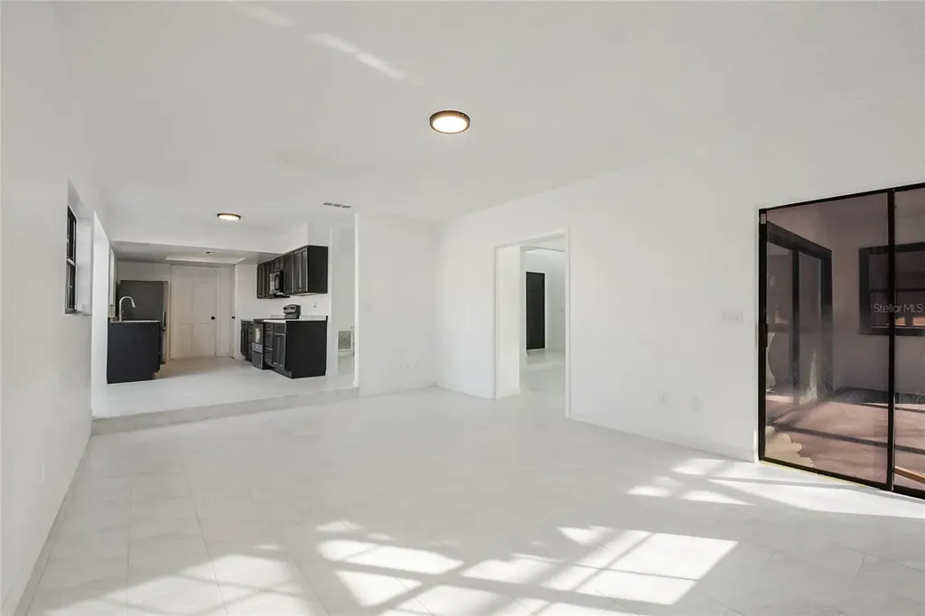 2020 Hidden Dale Court Kissimmee FL 34741