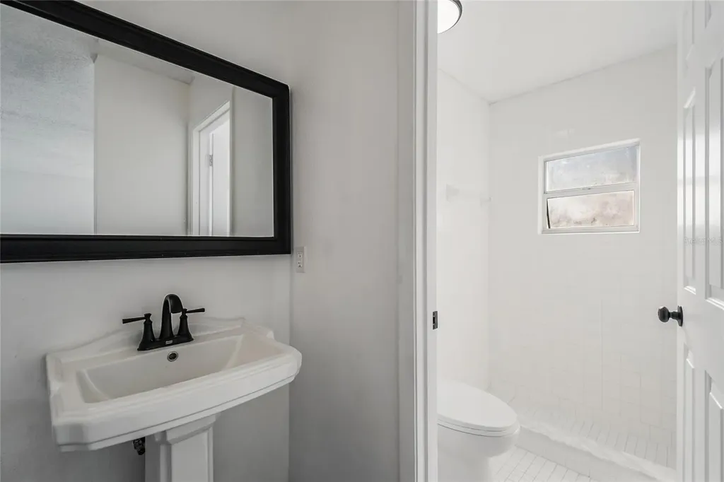 2020 Hidden Dale Court Kissimmee FL 34741