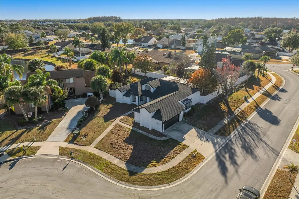 2020 Hidden Dale Court Kissimmee FL 34741