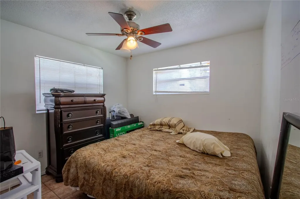 4825 Victory Drive Orlando FL 32808