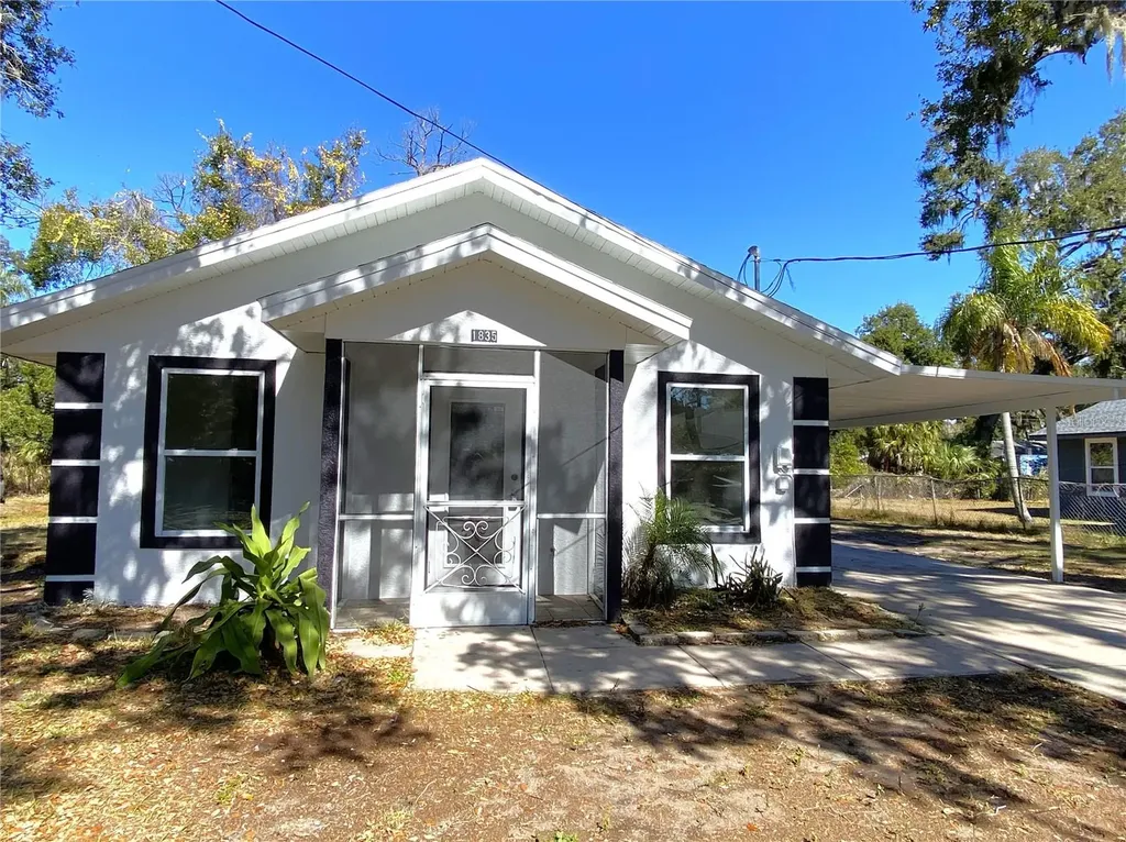 1835 6th Avenue E Bradenton FL 34208