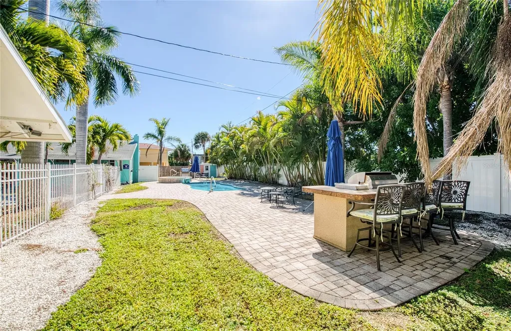 13136 4th Street E Madeira Beach FL 33708