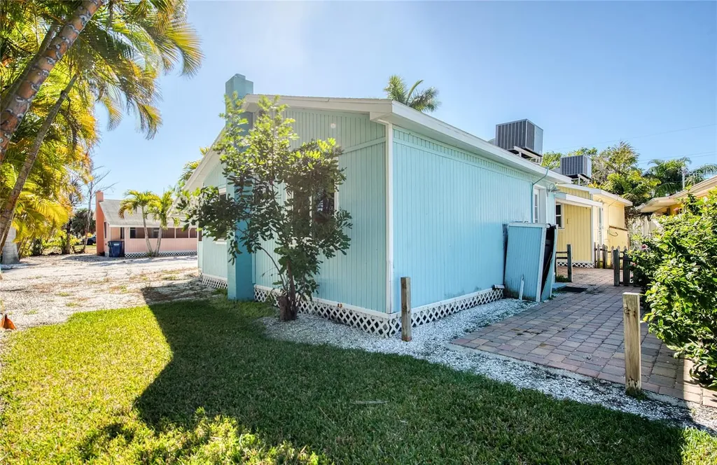 13136 4th Street E Madeira Beach FL 33708