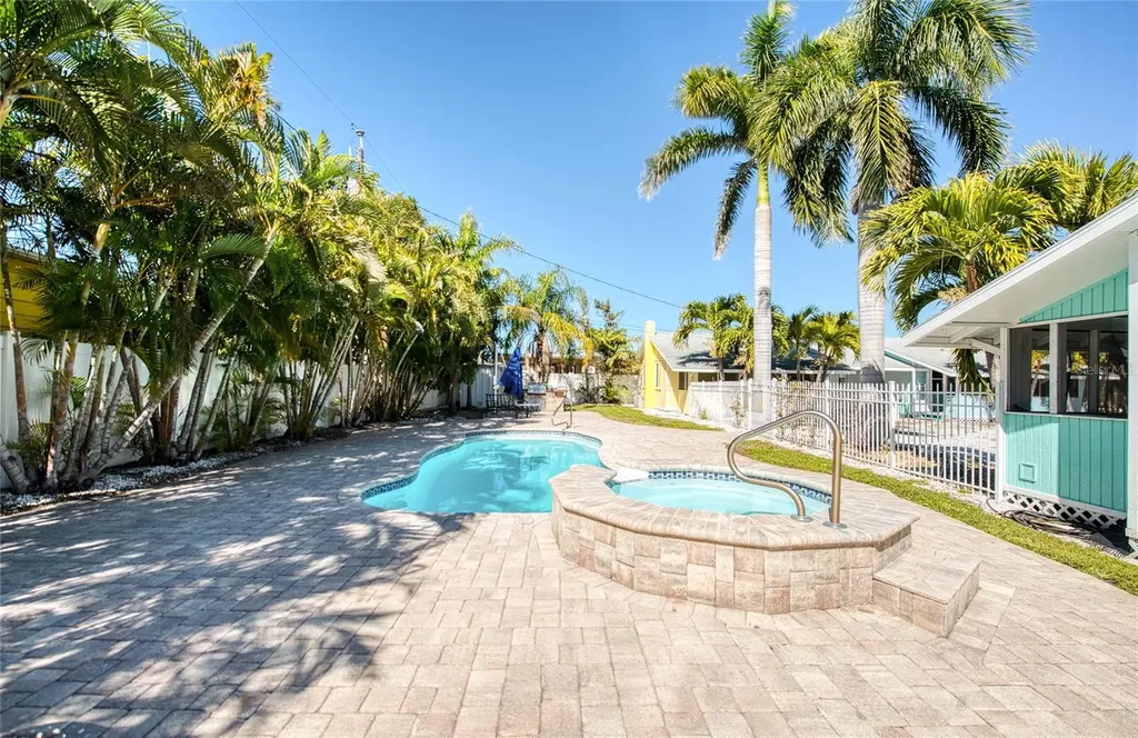 13136 4th Street E Madeira Beach FL 33708