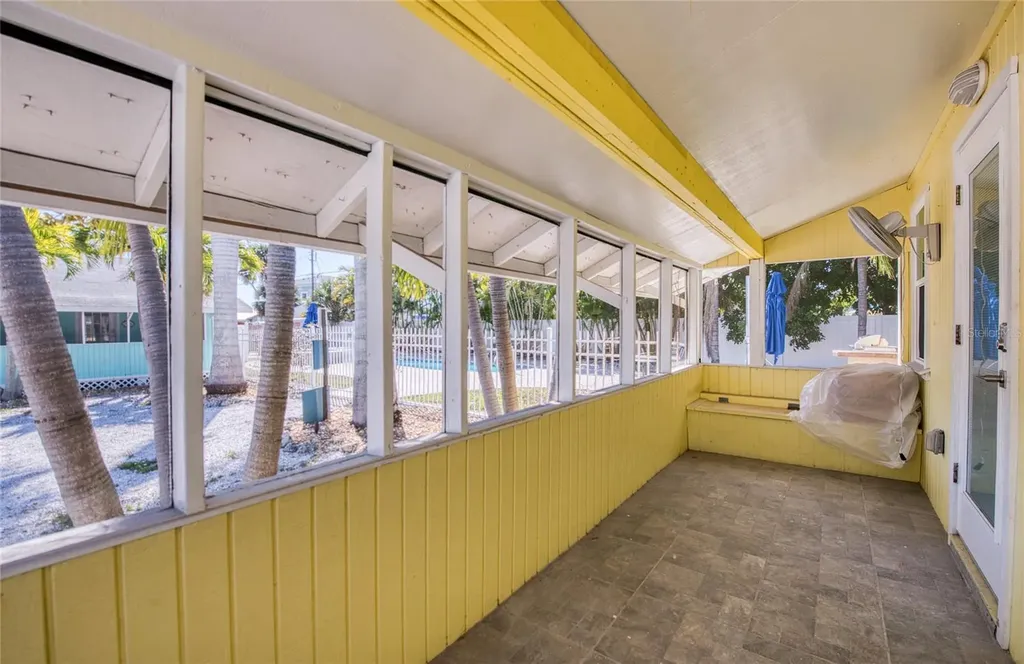 13136 4th Street E Madeira Beach FL 33708