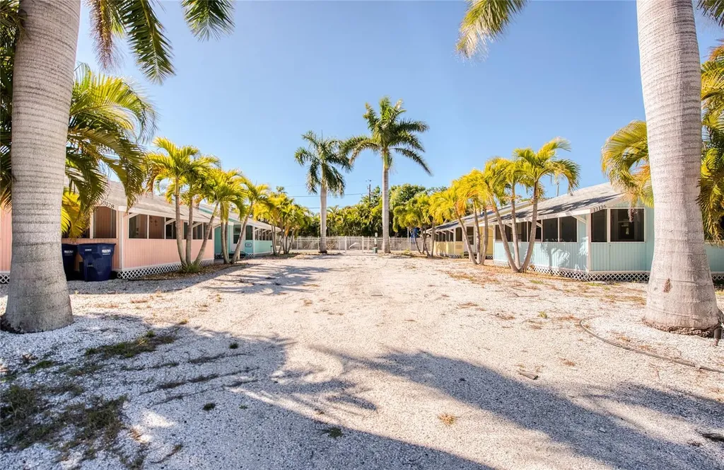 13136 4th Street E Madeira Beach FL 33708