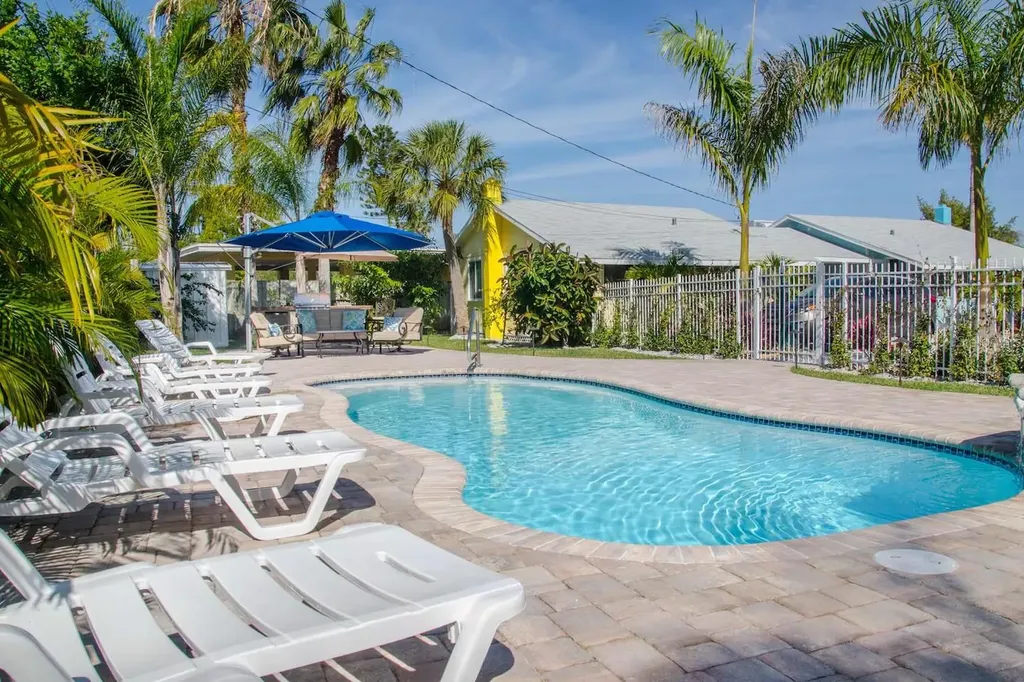 13136 4th Street E Madeira Beach FL 33708