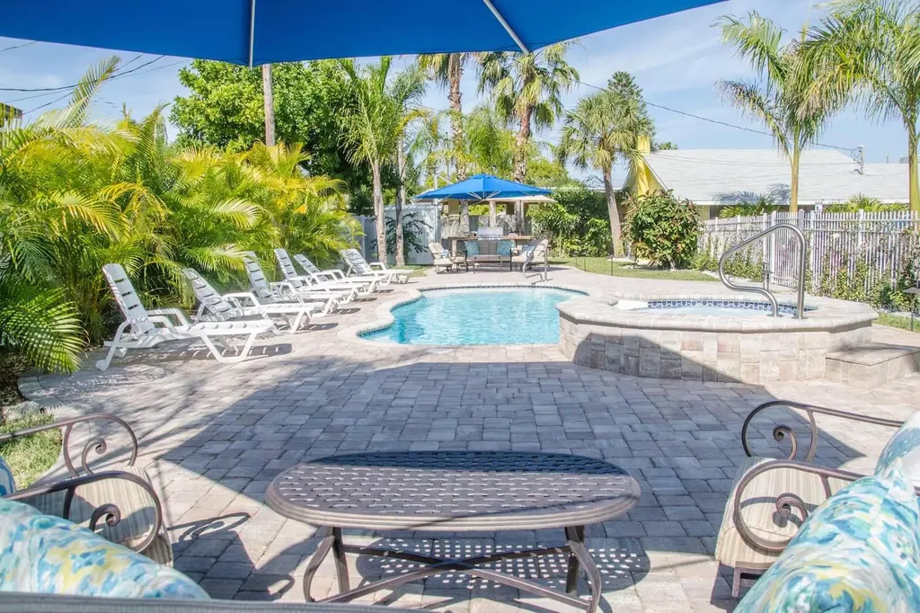 13136 4th Street E Madeira Beach FL 33708