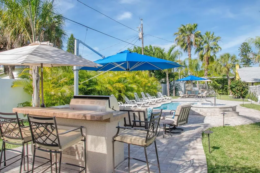 13136 4th Street E Madeira Beach FL 33708