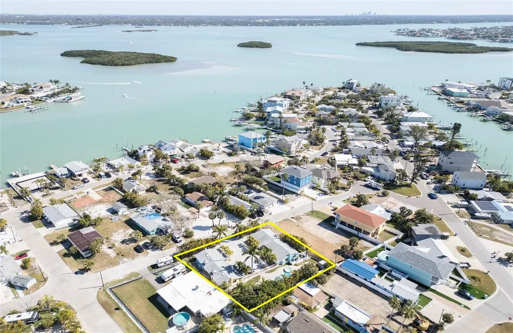 13136 4th Street E Madeira Beach FL 33708