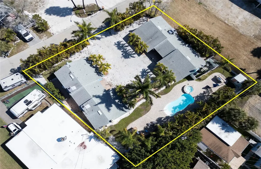 13136 4th Street E Madeira Beach FL 33708