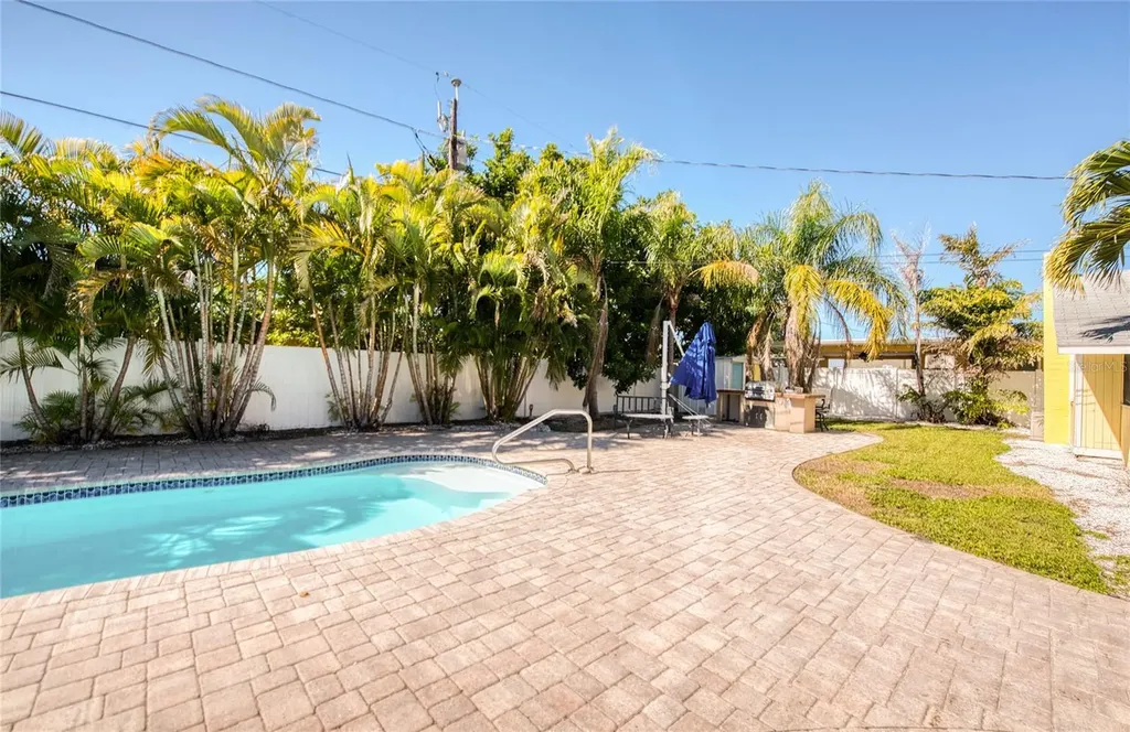 13136 4th Street E Madeira Beach FL 33708