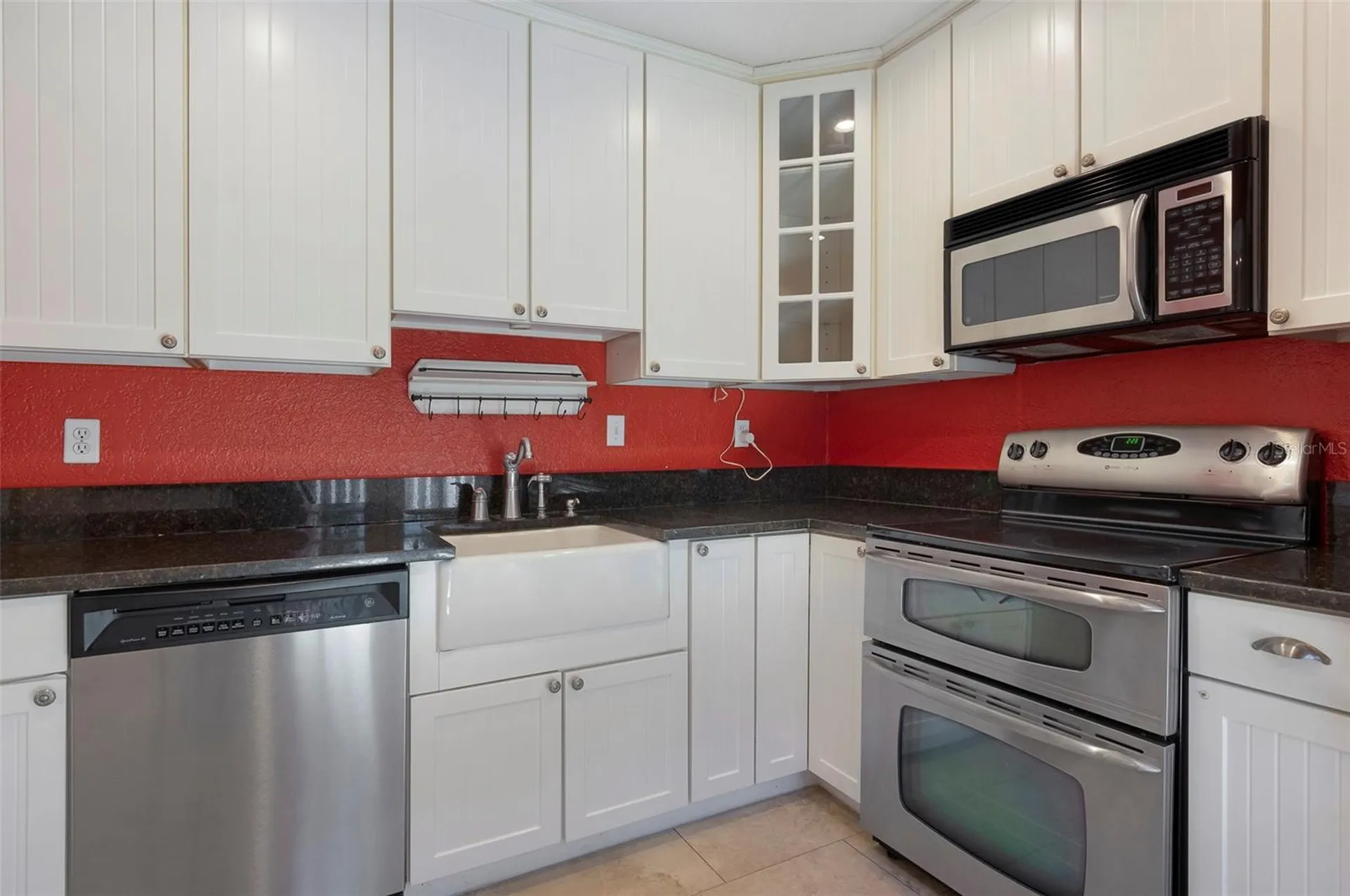 130 22nd Avenue NE St Petersburg FL 33704