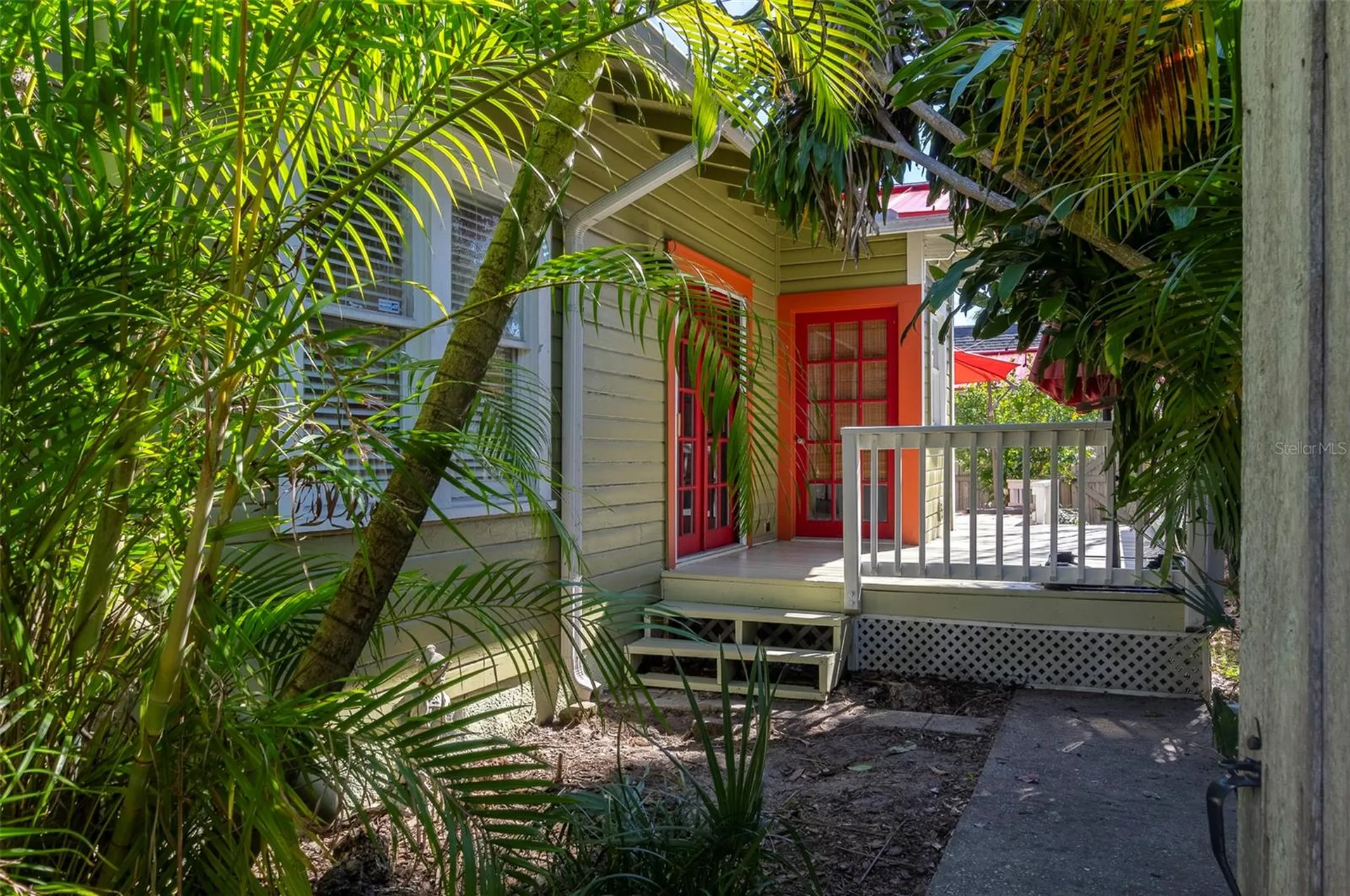130 22nd Avenue NE St Petersburg FL 33704