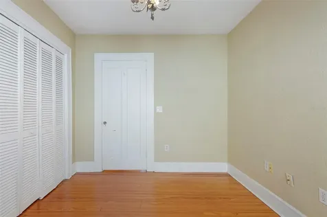 130 22nd Avenue NE St Petersburg FL 33704