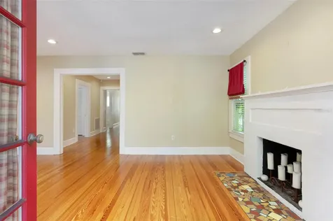 130 22nd Avenue NE St Petersburg FL 33704