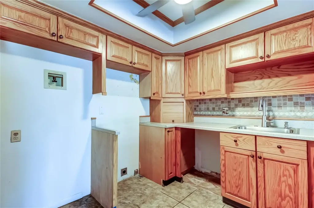 200 Meres Boulevard Tarpon Springs FL 34689