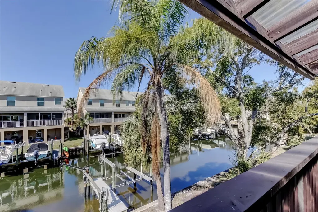 200 Meres Boulevard Tarpon Springs FL 34689
