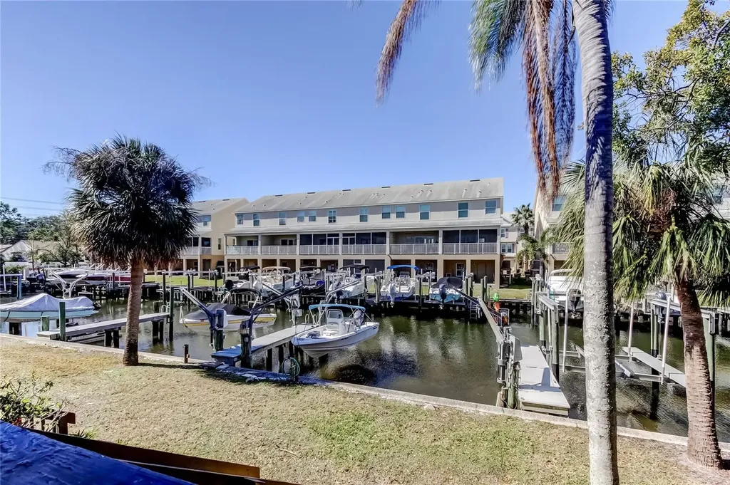 200 Meres Boulevard Tarpon Springs FL 34689