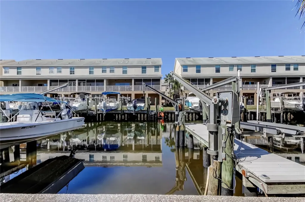 200 Meres Boulevard Tarpon Springs FL 34689