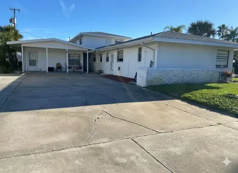 938 N Grandview Avenue Daytona Beach FL 32118