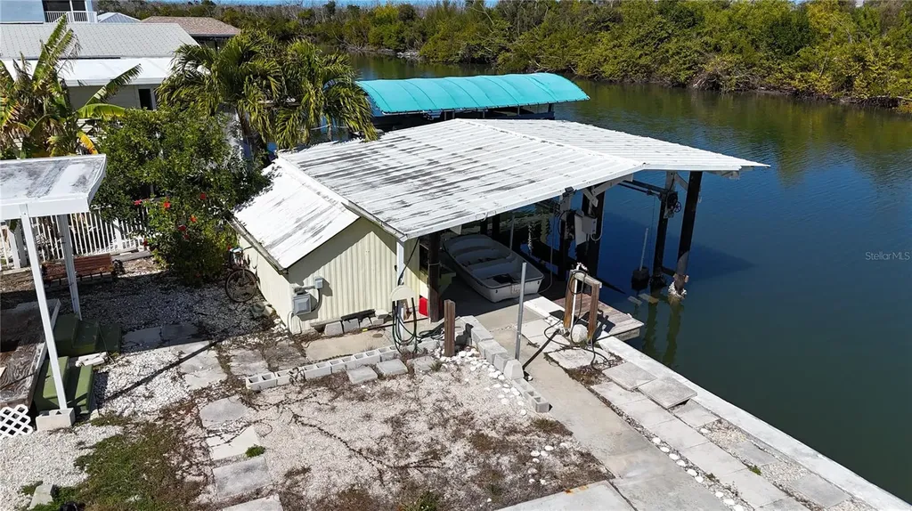 3900 Royal Palm Drive St James City FL 33956