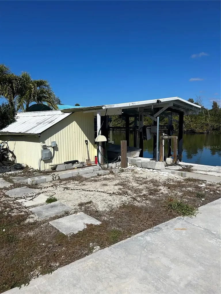 3900 Royal Palm Drive St James City FL 33956