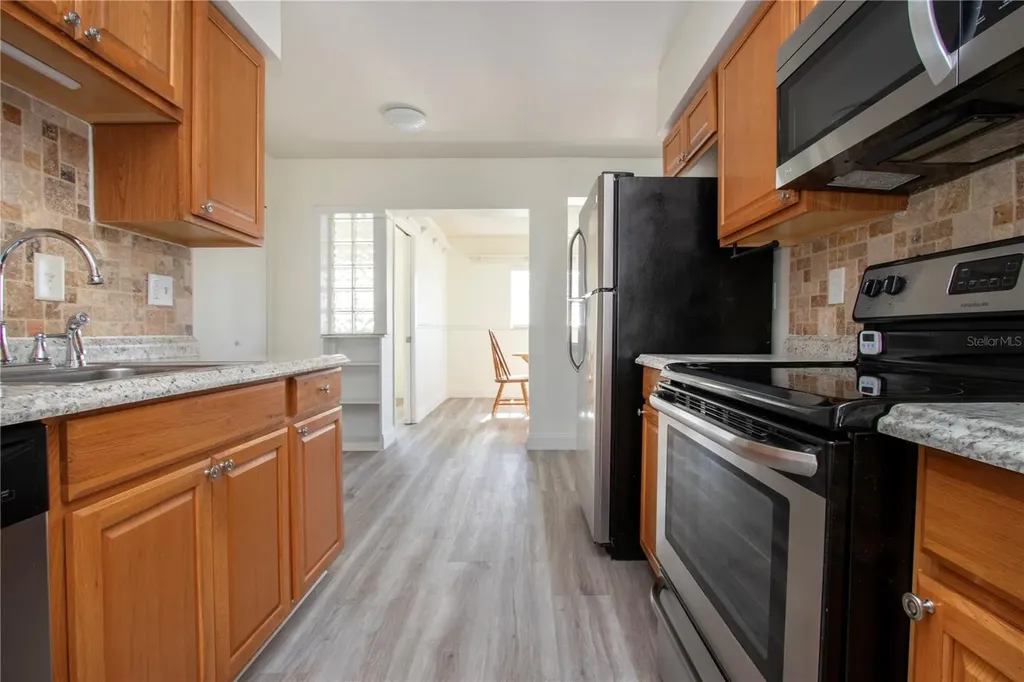 3807 Joyce Drive Bradenton FL 34208