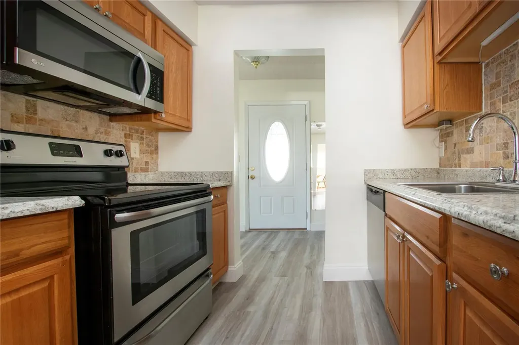 3807 Joyce Drive Bradenton FL 34208