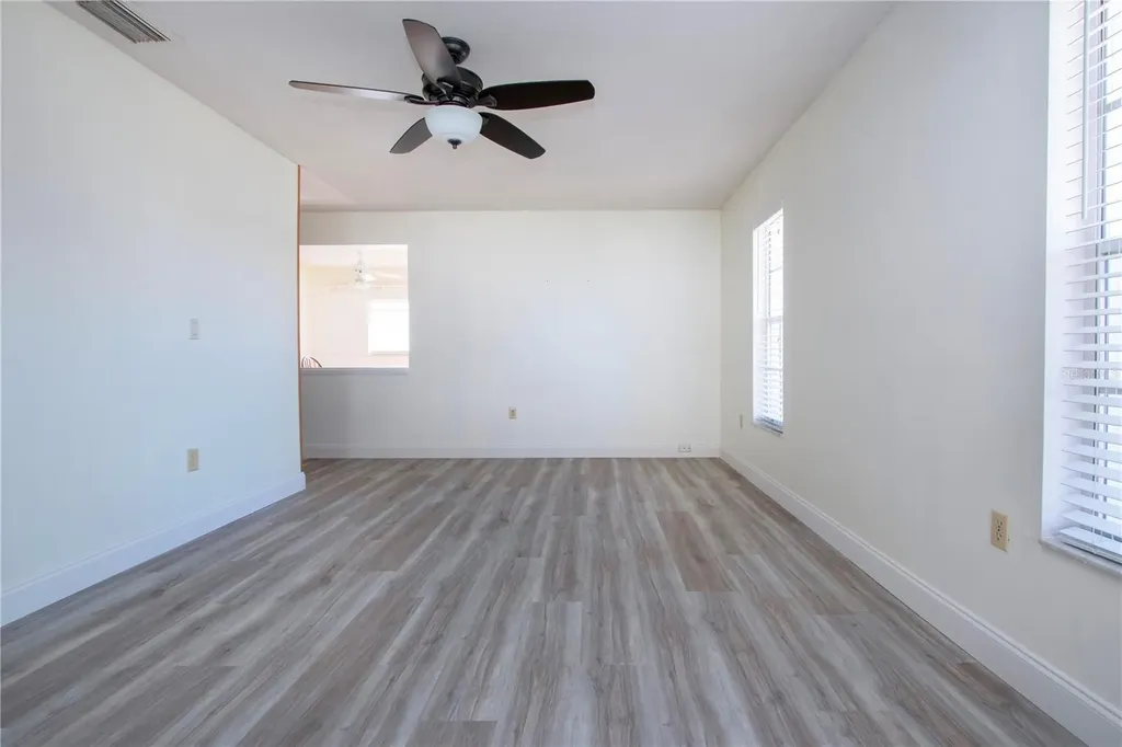3807 Joyce Drive Bradenton FL 34208