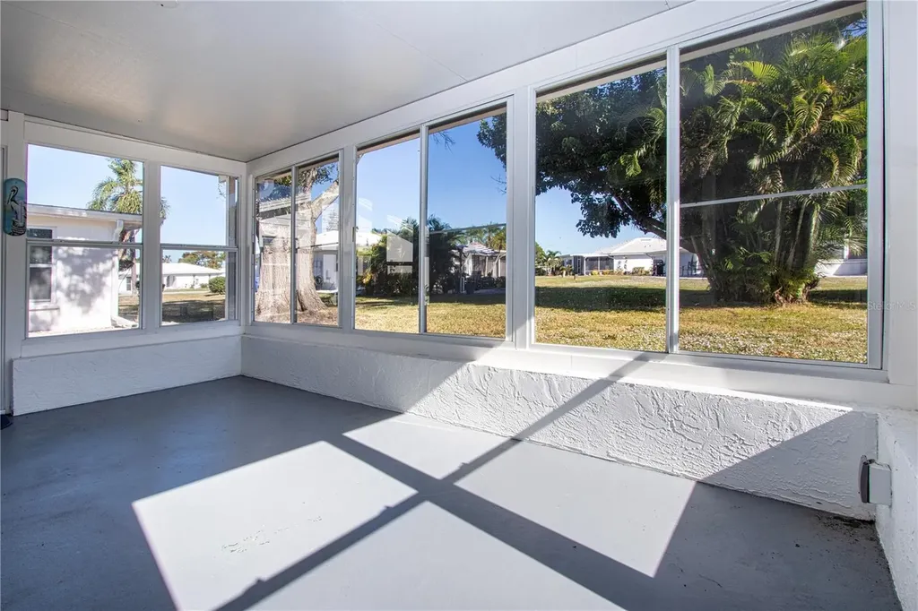 3807 Joyce Drive Bradenton FL 34208