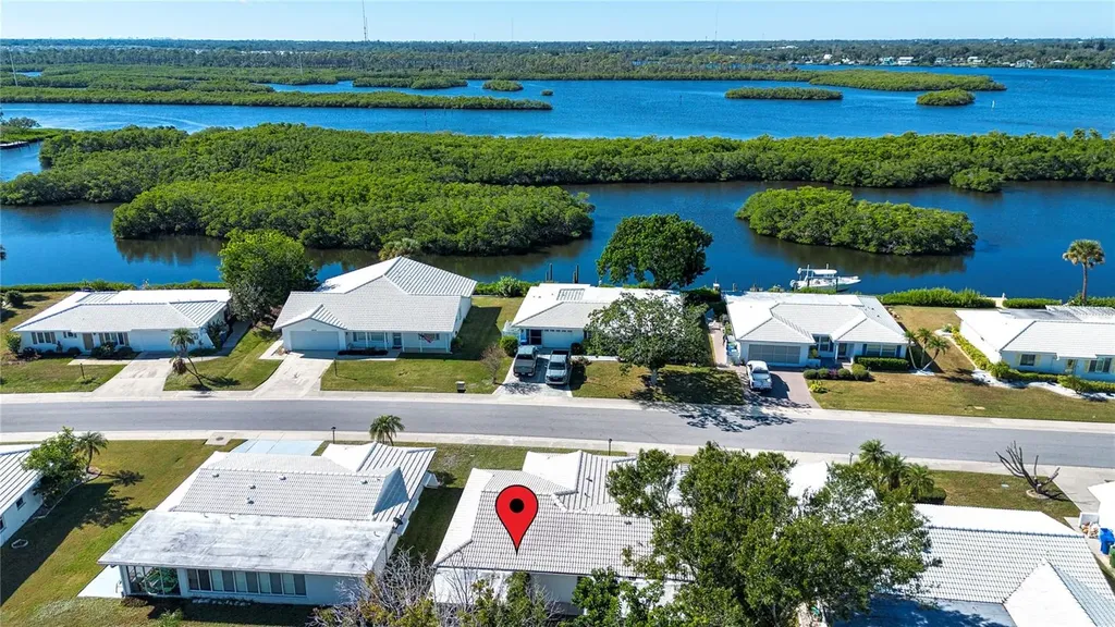 3807 Joyce Drive Bradenton FL 34208
