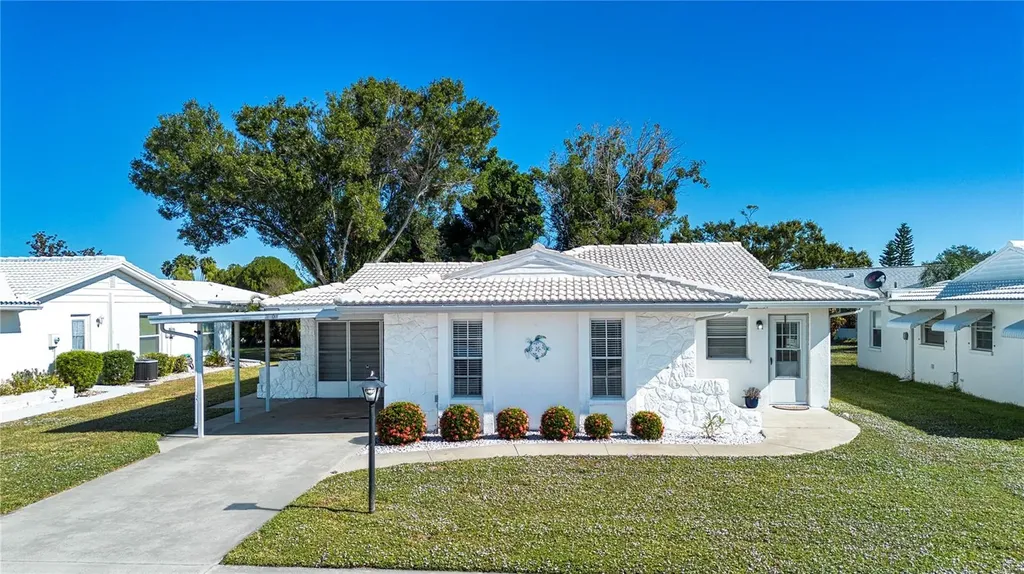 3807 Joyce Drive Bradenton FL 34208