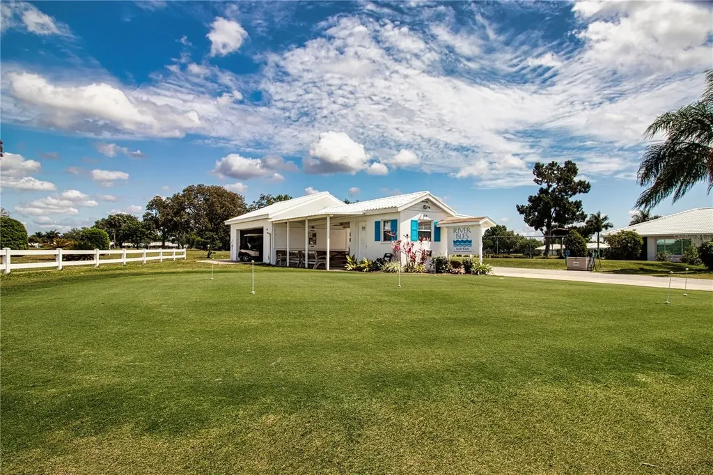 3807 Joyce Drive Bradenton FL 34208