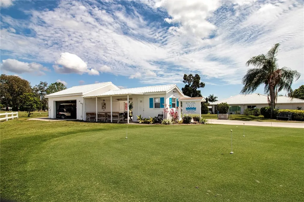 3807 Joyce Drive Bradenton FL 34208