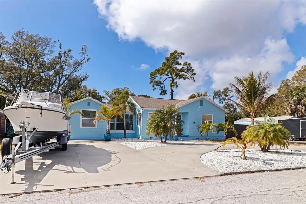 2637 46th Street S Gulfport FL 33711