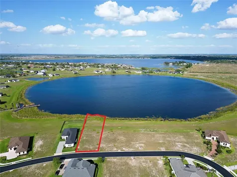 279 Spinnaker Court Auburndale FL 33823