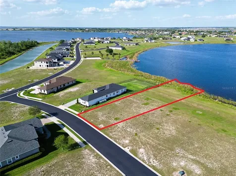 279 Spinnaker Court Auburndale FL 33823