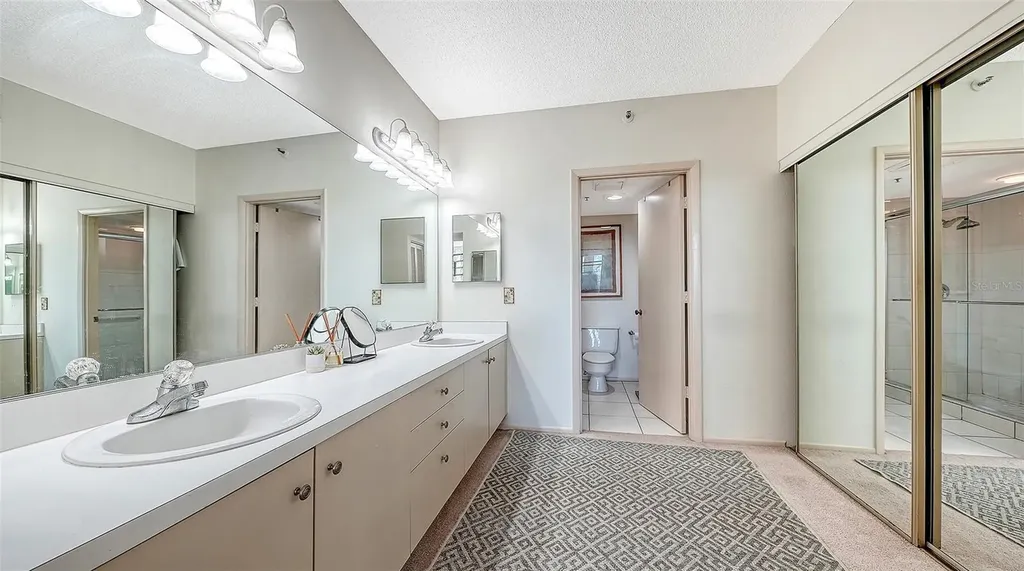 1085 Gulf Of Mexico Drive Longboat Key FL 34228