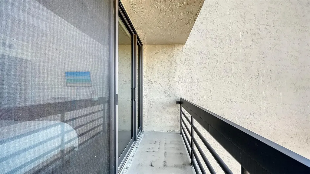 1085 Gulf Of Mexico Drive Longboat Key FL 34228