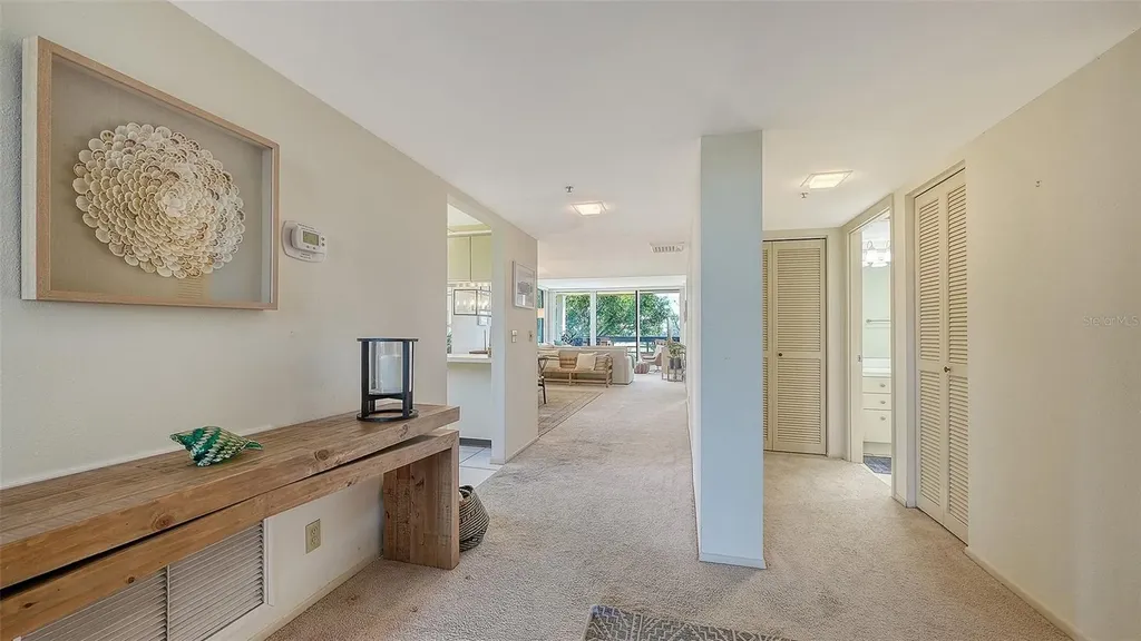 1085 Gulf Of Mexico Drive Longboat Key FL 34228